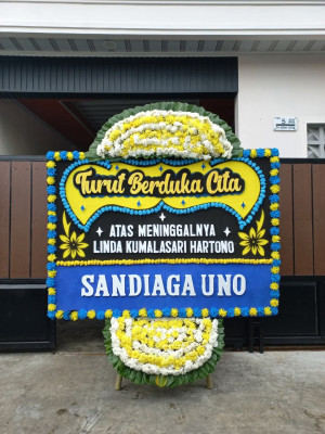 Papan Bunga Duka di Balai Gadang